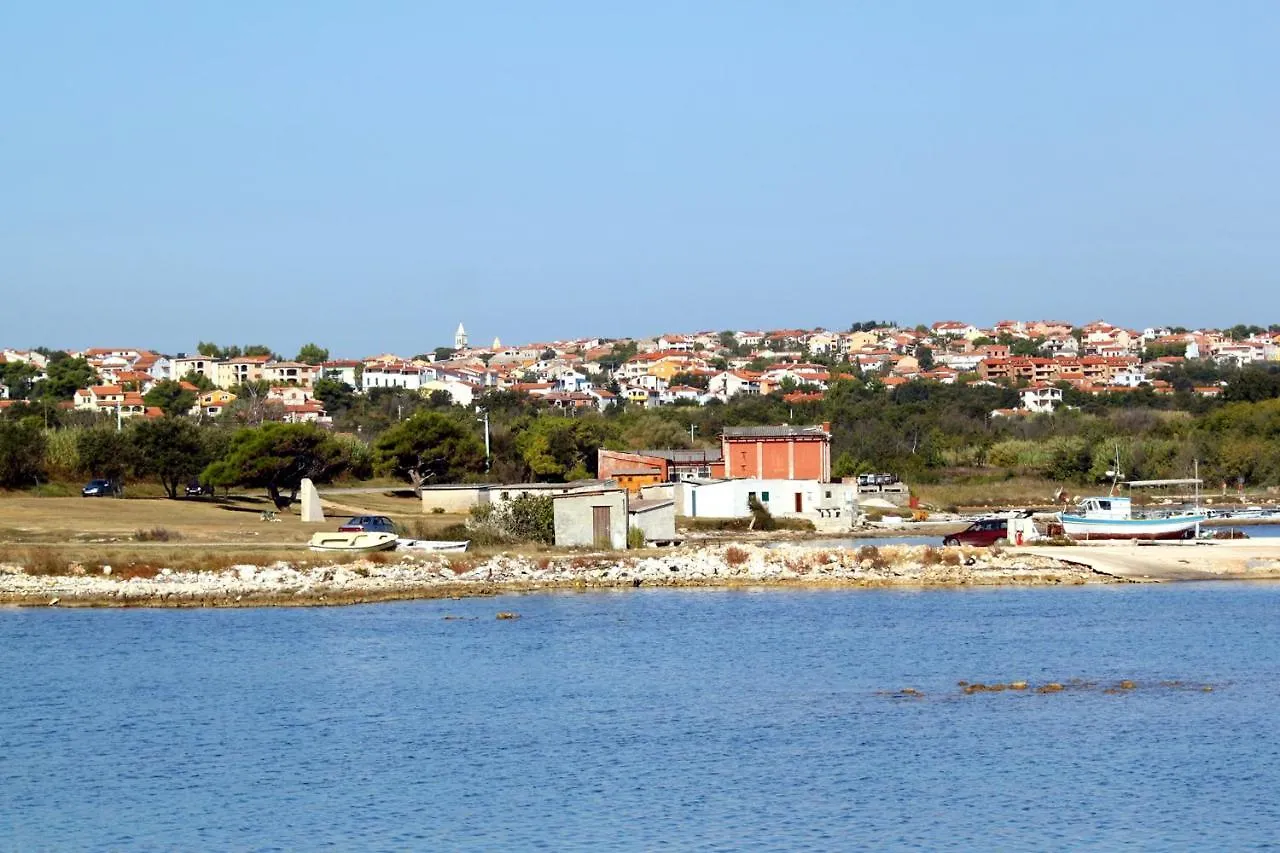 Apartments With A Parking Space Liznjan, Medulin - 11152 Croatia